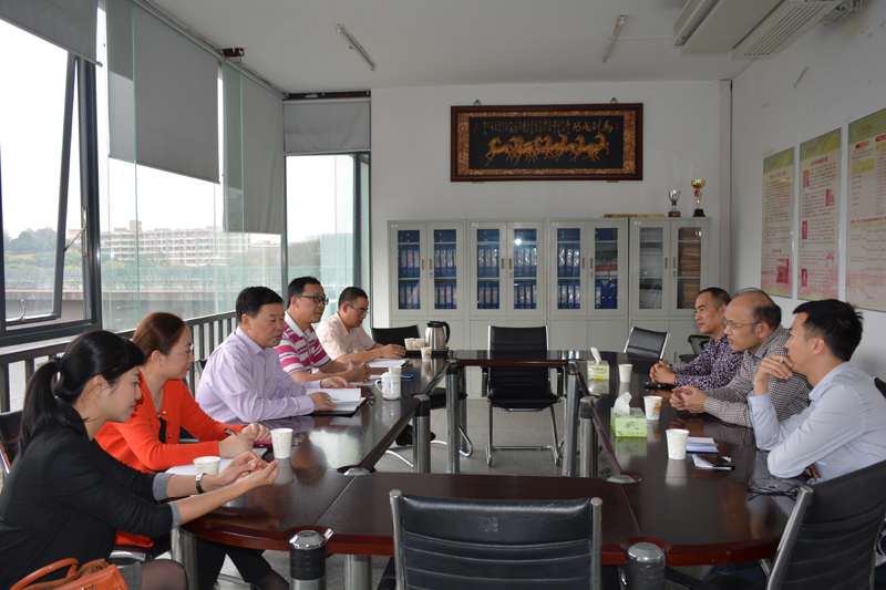 师范学院与大朗镇教育局合作洽谈会现场-800